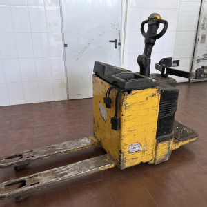 Transpaleta eléctrica Komatsu MWP 20-1R 2000 kg de ocasión